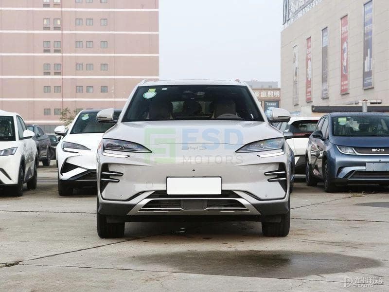 2025 BYD Song Plus Flagship Plus electric SUV featuring sleek modern design, up to 605 km driving range, advanced driver-assistance systems, spacious premium interior, and cutting-edge intelligent technology.