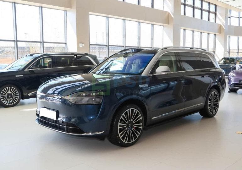 2025 Huawei Ultra M9 Extended Range Ultra luxury SUV reviewed by FSD Motors in Dubai, highlighting advanced technology, extended driving range, premium comfort, and futuristic design for modern drivers in the UAE